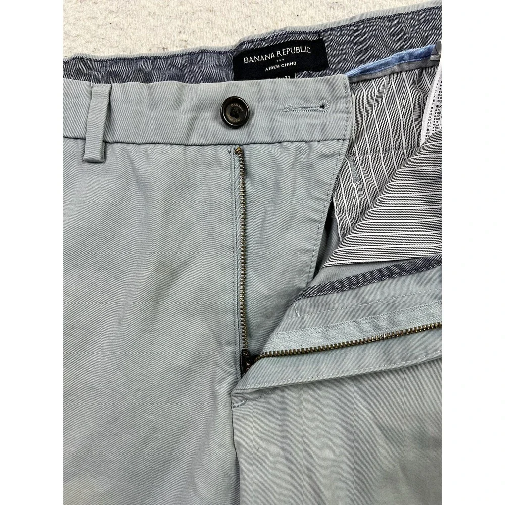 Banana Republic Mens 31x32 Soft Blue Aiden Chino Pants Flat Front‎ Cotton Slim